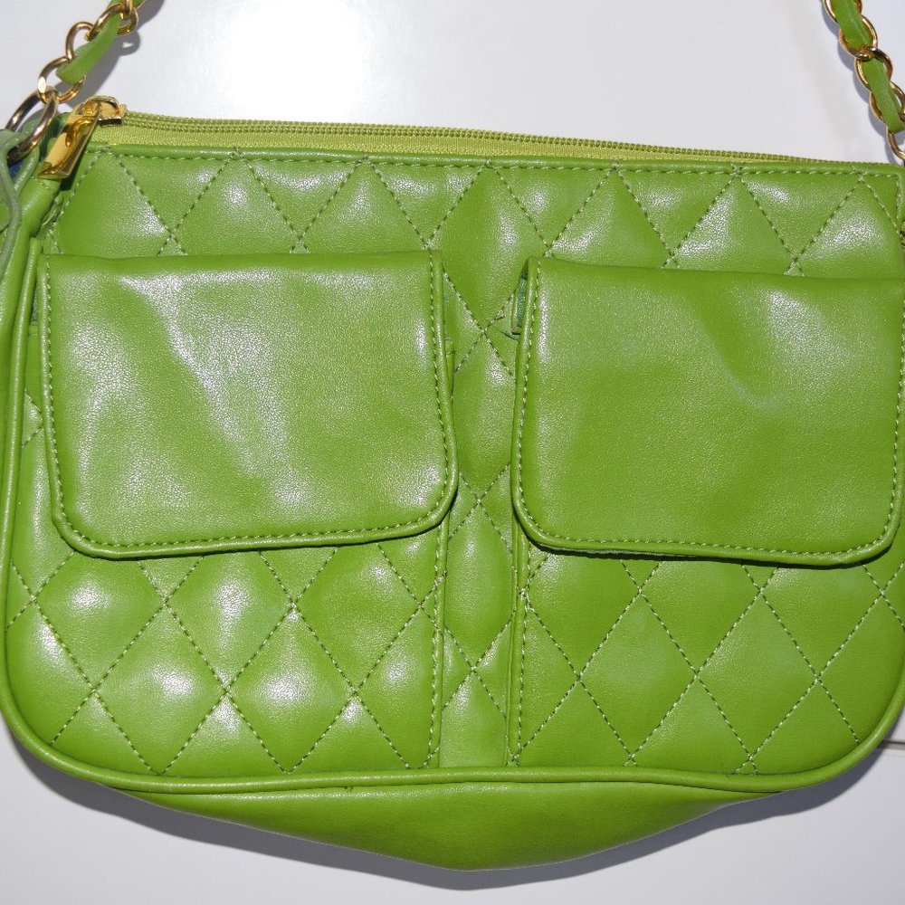 Vintage! GREEN QUILTED with Gold Chain strap